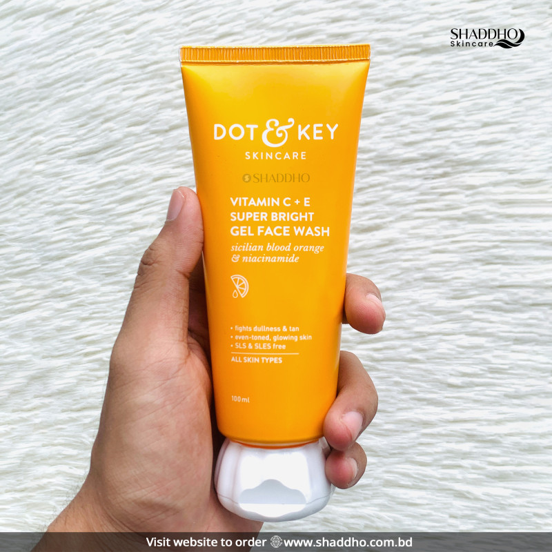 Dot & Key Vitamin C + E Super Bright Gel Face Wash (100ml)