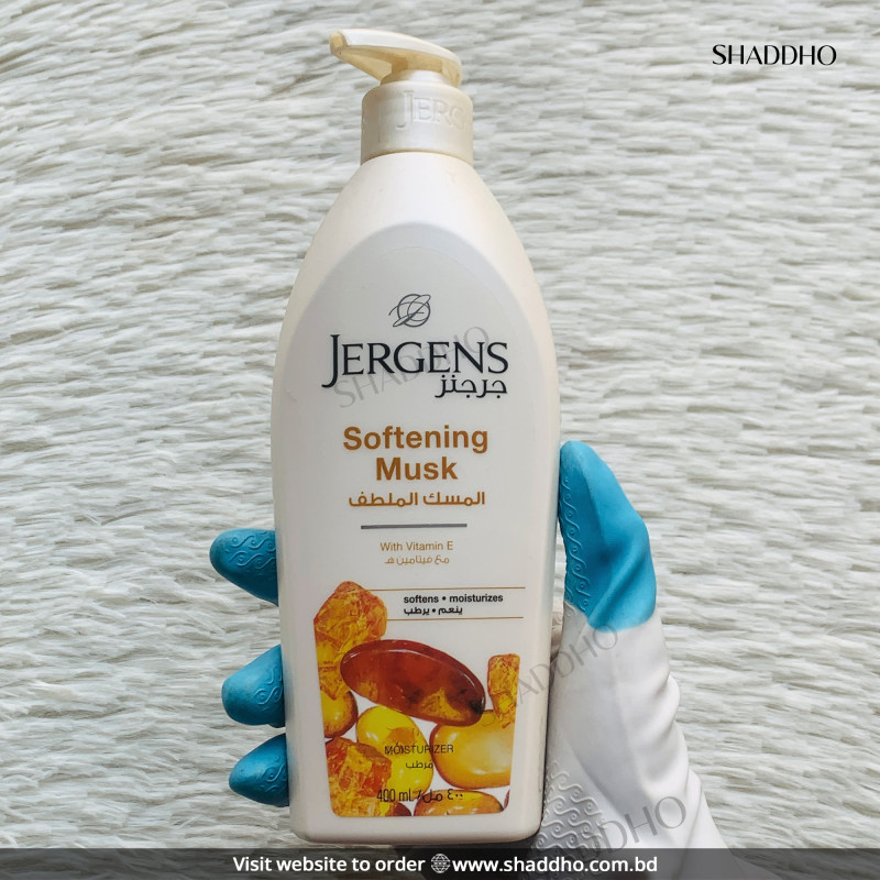 Jergens Softening Musk with Vitamin E Moisturizer (400ml)